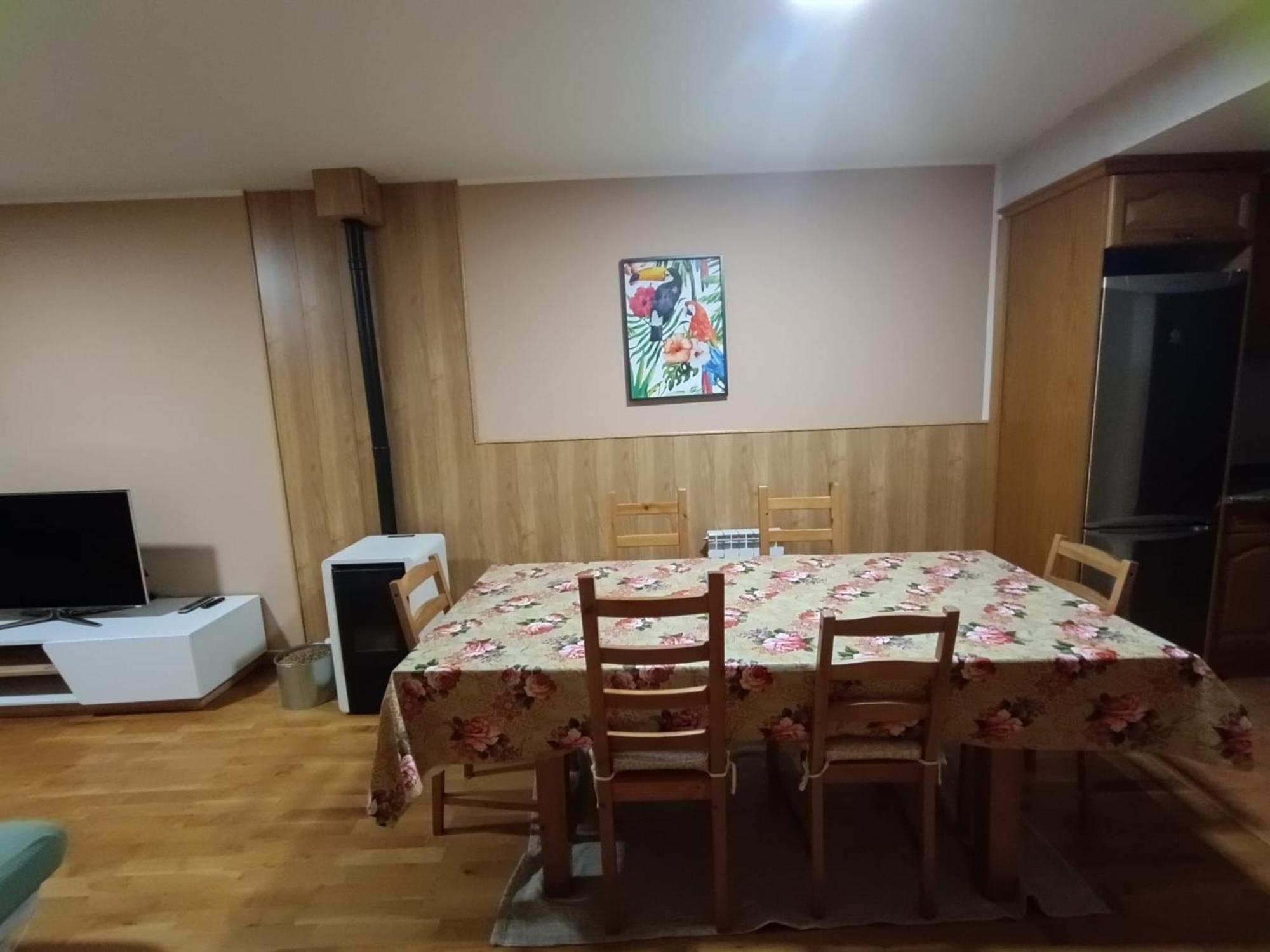 Adosado En Villanua Con Wifi Esterno foto